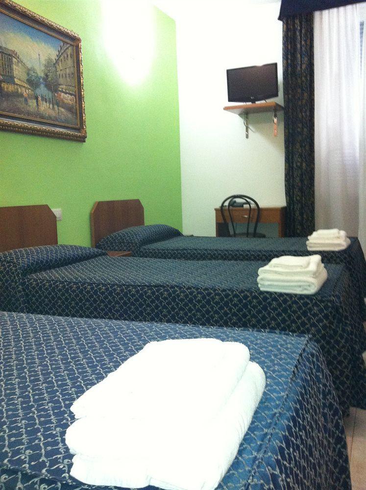 Hotel Aurelia Milano Centrale Kültér fotó