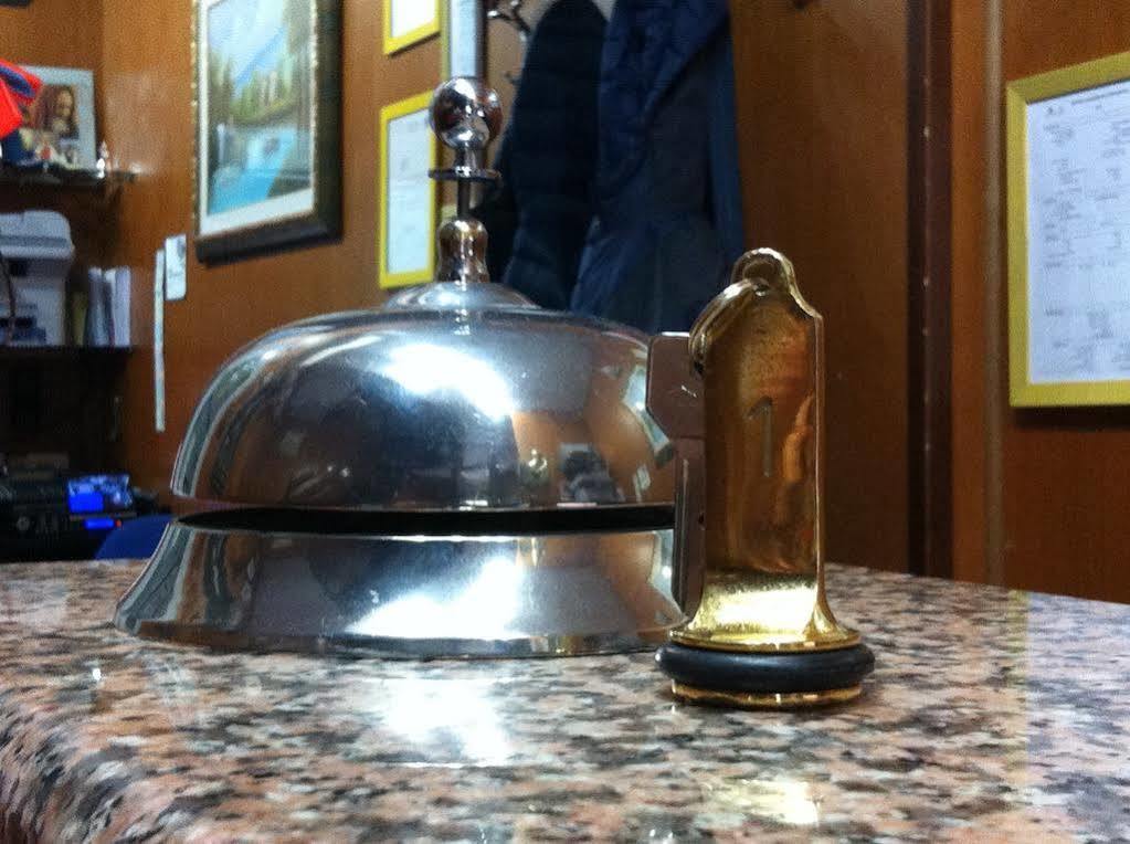 Hotel Aurelia Milano Centrale Kültér fotó